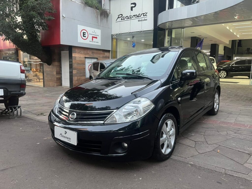 NISSAN TIIDA SL 1.8 AUT