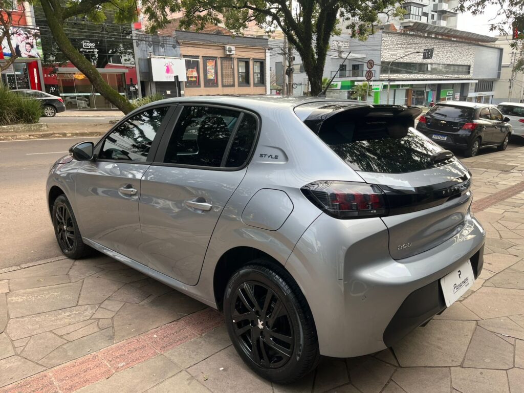 PEUGEOT 208 STYLE