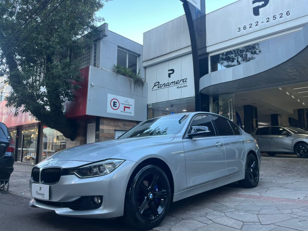 BMW 320I