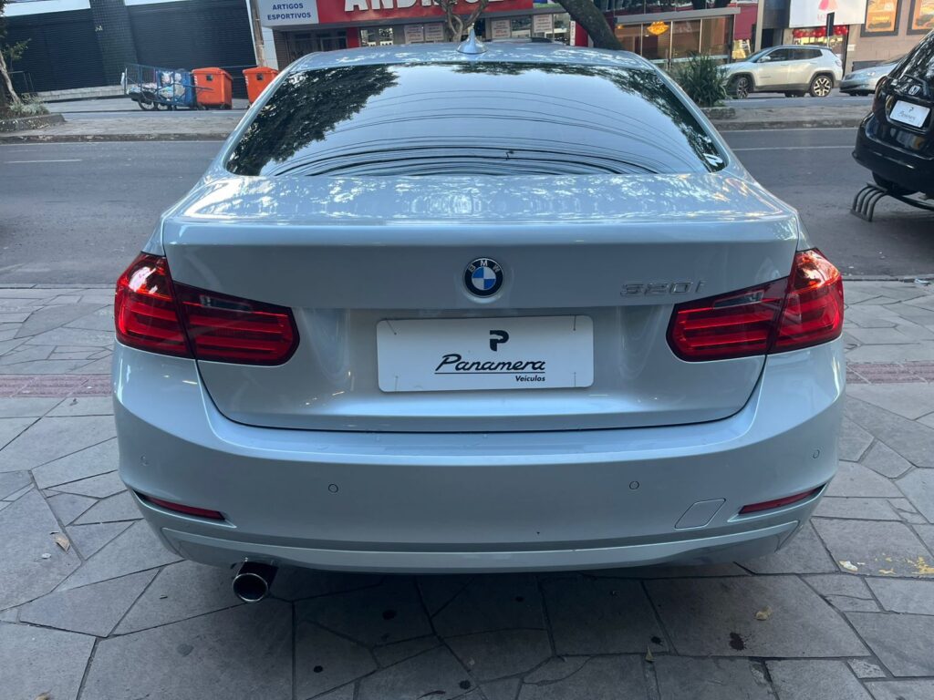BMW 320I