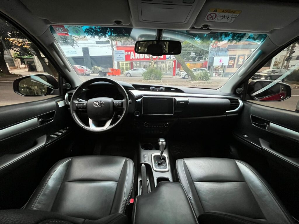 TOYOTA HILUX CD SRV