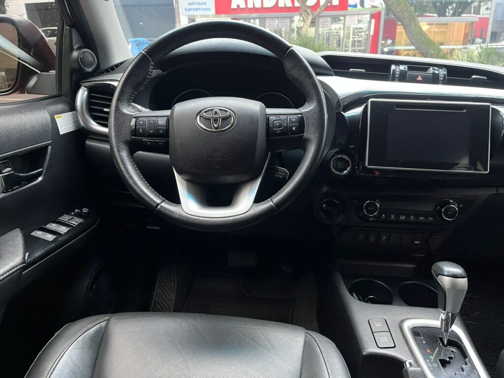 TOYOTA HILUX CD SRV